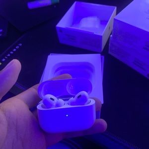 Apple AirPods Gen 2